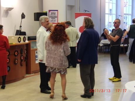 CIMG0265_im Saal-15 hat sich schon wieder beruhigt.jpg